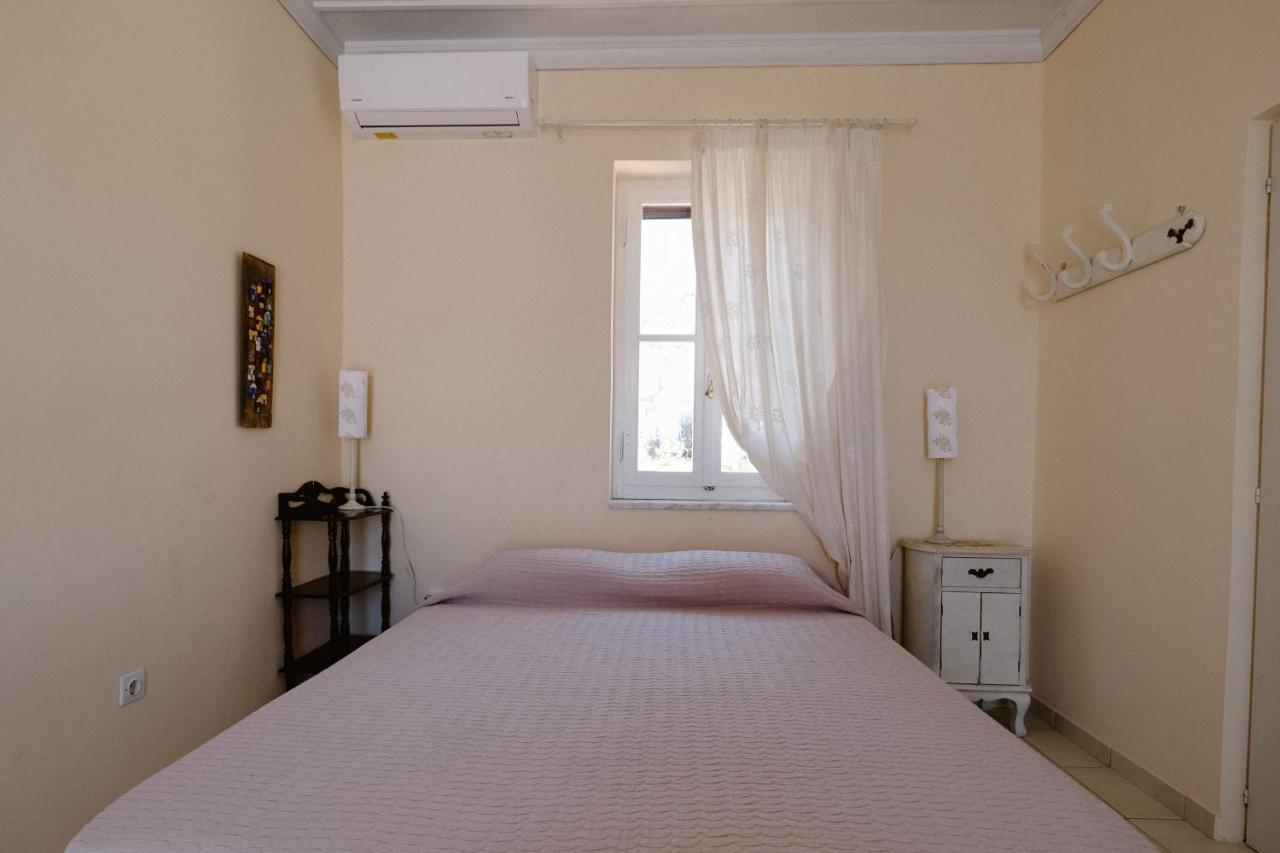 Villa Luce Chalki Town
